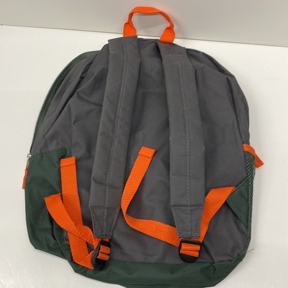 Trailmaker Classic 17” Backpack with adjustable shoulder straps - Picture 3 of 6